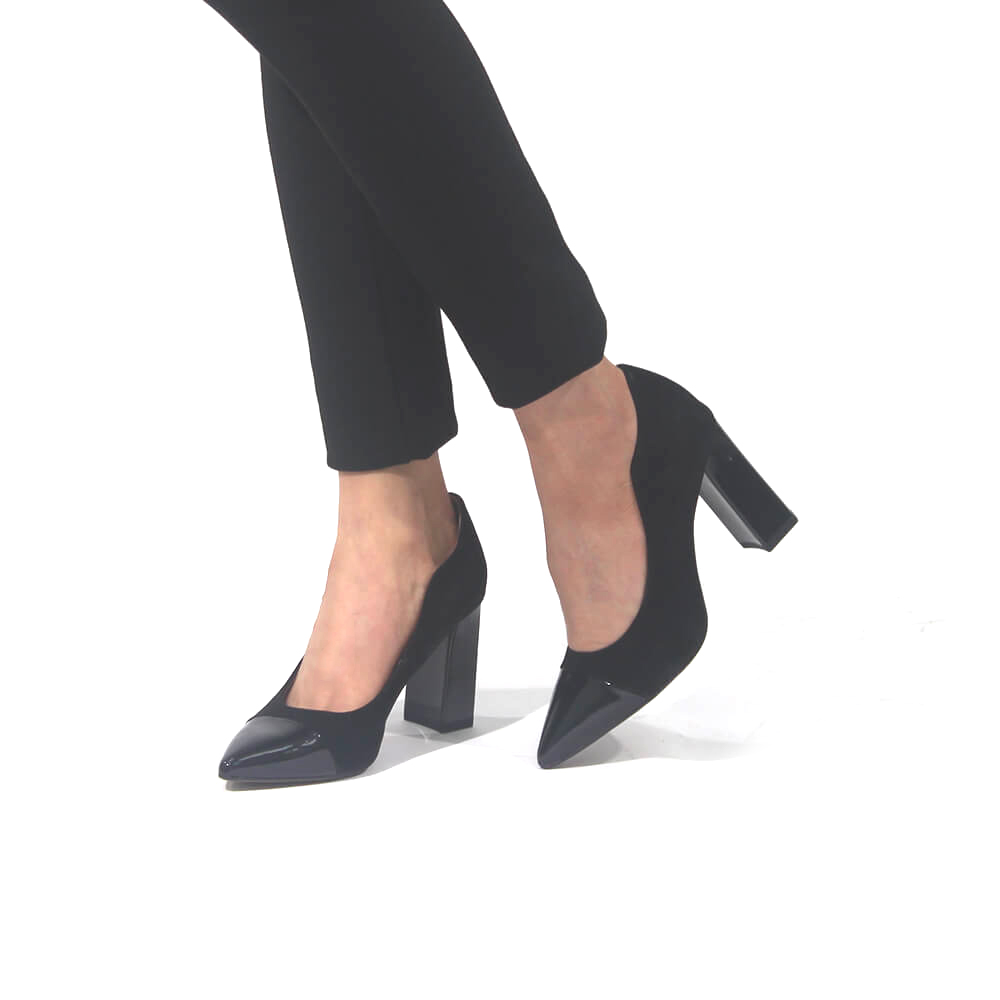 נעלי סירה שפיץ עקב גבוה