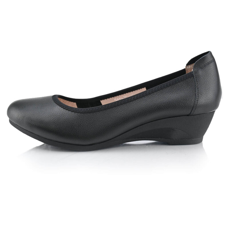 נעלי סירה קלאסיות שחורות עם פלטפורמה מעודנת