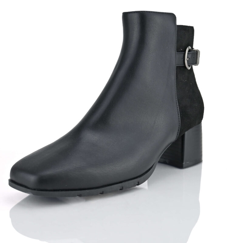 מגפונים SUESCA עם אבזם בצבע שחור