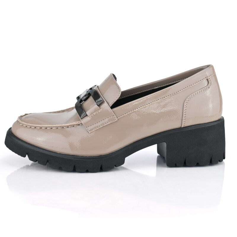 נעלי מוקסינים MUTU בצבע טאופ מבריק