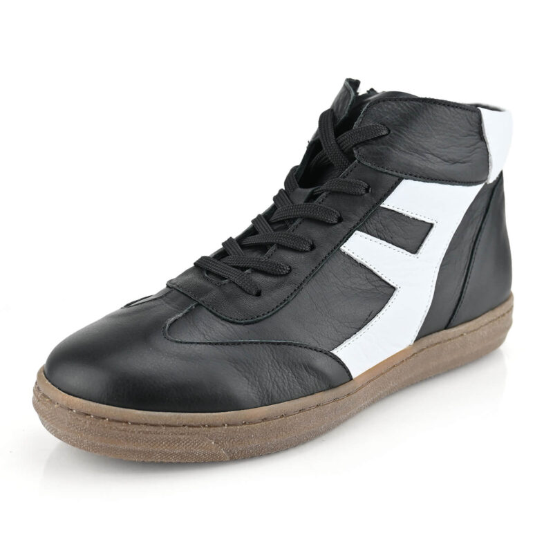 נעלי סניקרס SOPHIA בצבע שחור ולבן