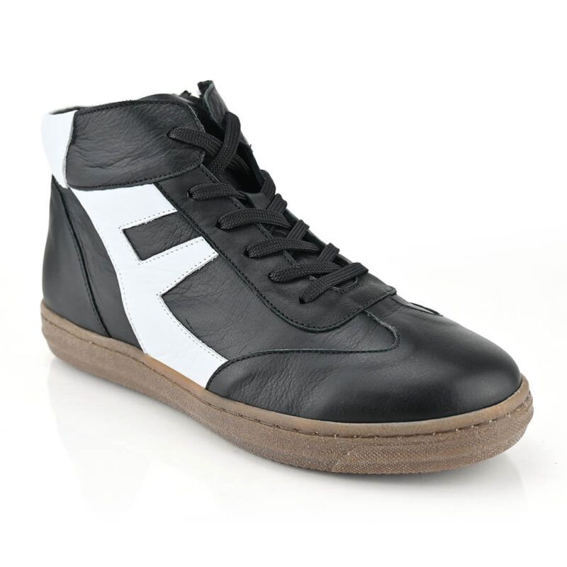 נעלי סניקרס SOPHIA בצבע שחור ולבן