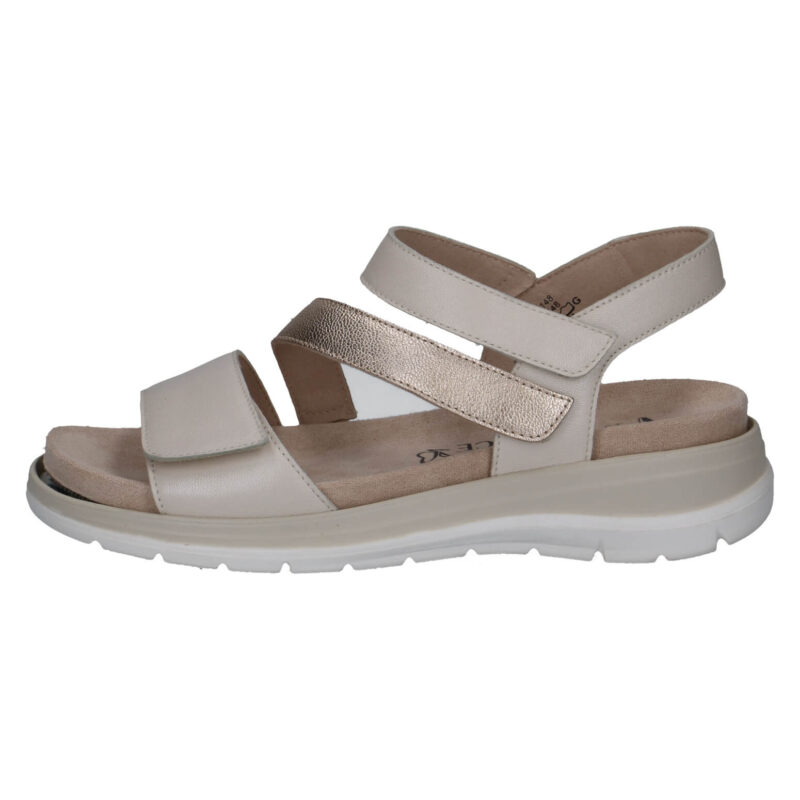 סנדלים BLUE 3 סקוטשים בצבע לבן מטאלי