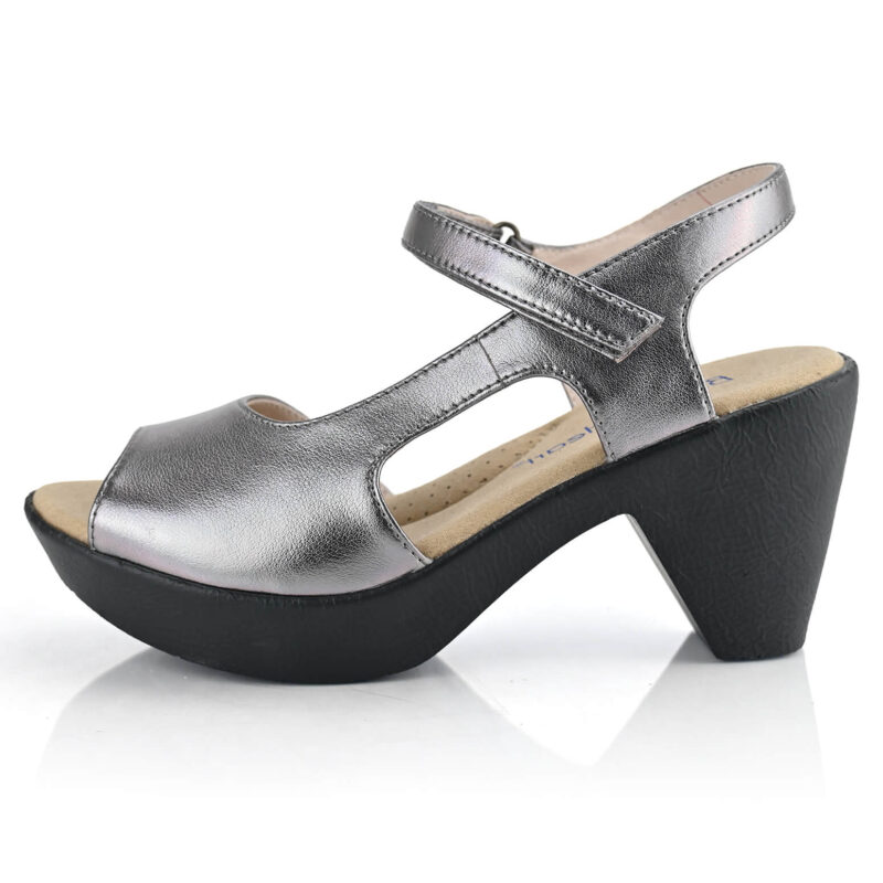 סנדלים California בצבע מטאלי