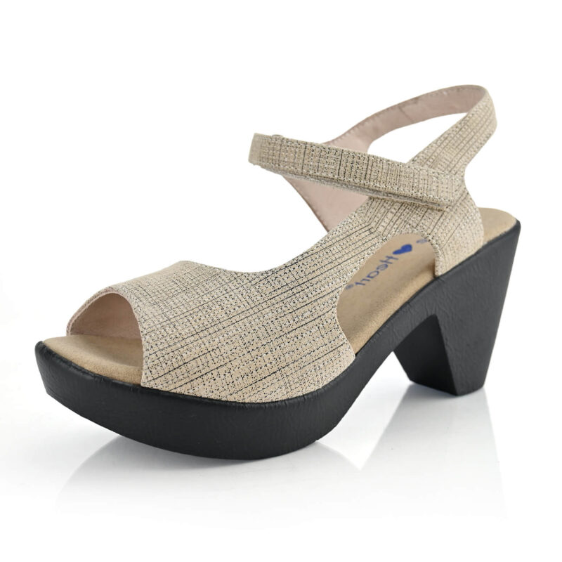 סנדלים California בצבע חול