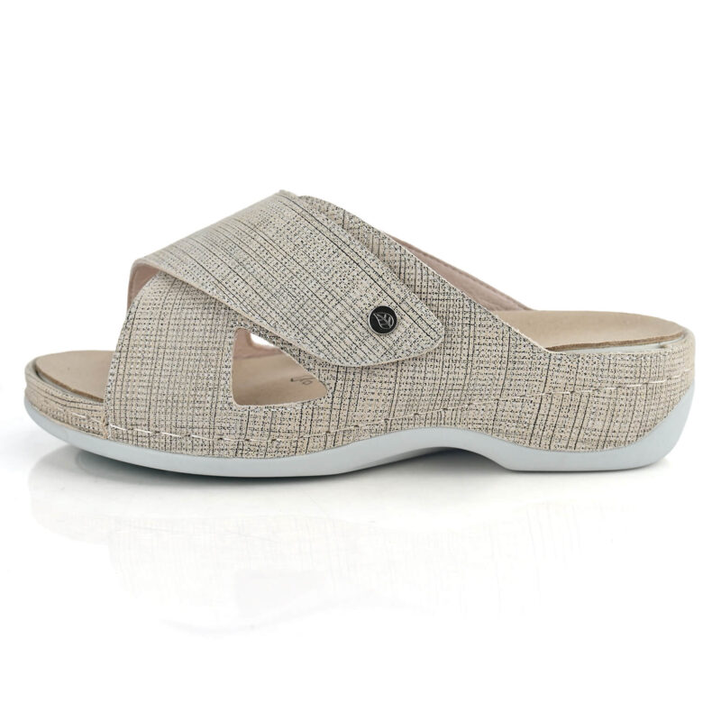 כפכפי Annecy בצבע בז' עם טקסטורה