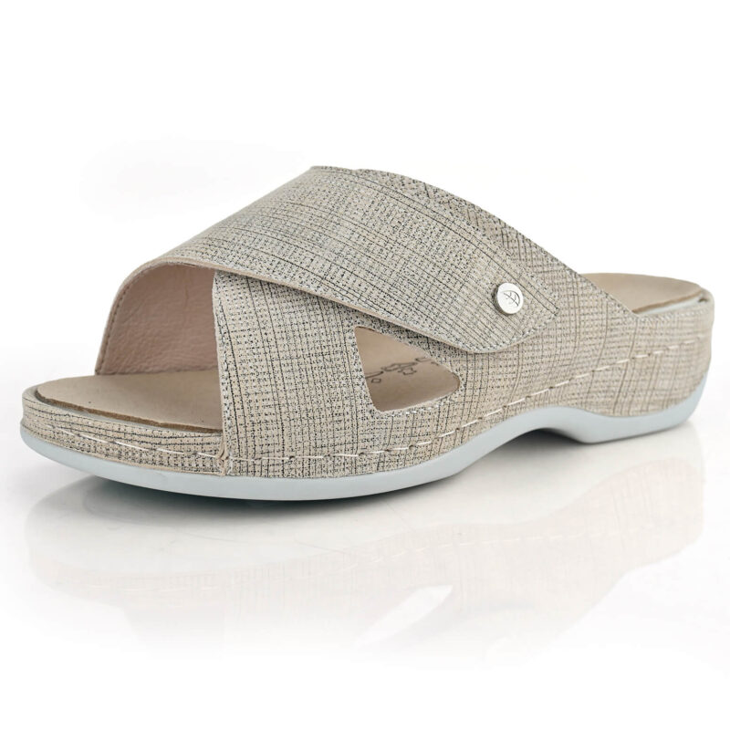 כפכפי Annecy בצבע בז' עם טקסטורה