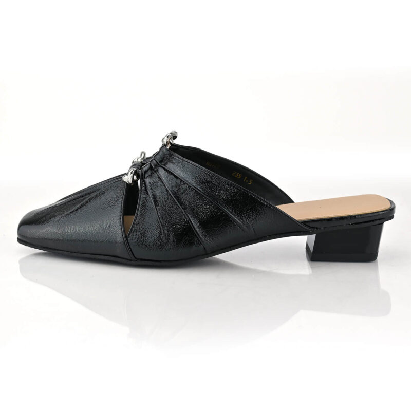 כפכפי Windmere בצבע שחור