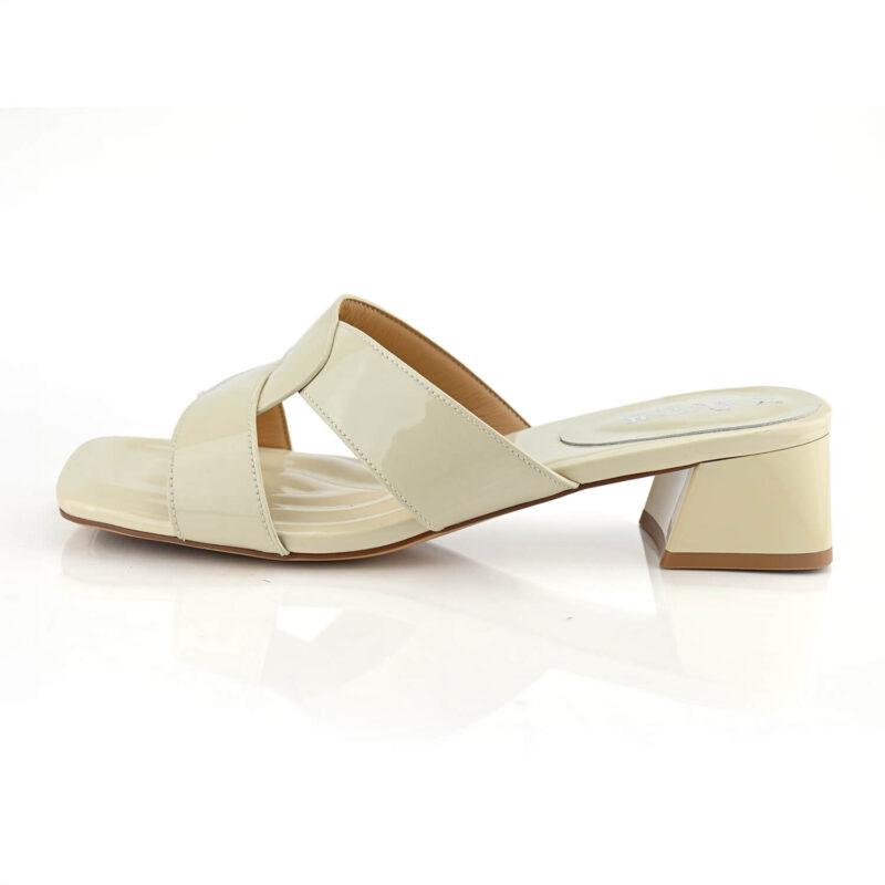 כפכפים Auburn בז' מבריק