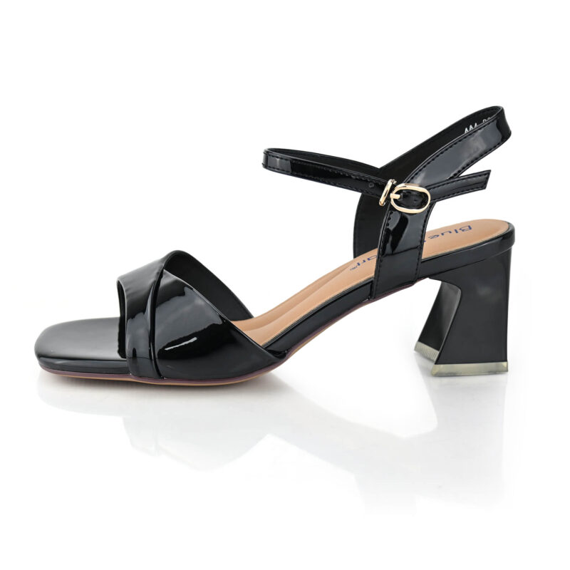 סנדלים Stonehaven בצבע שחור לקה