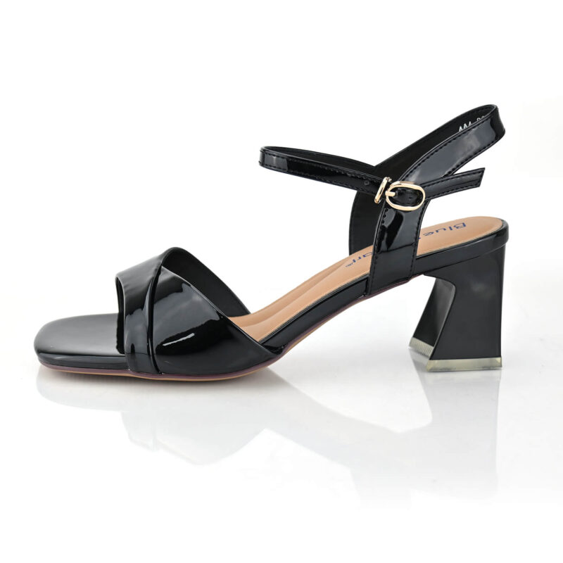 סנדלים Stonehaven בצבע שחור לקה