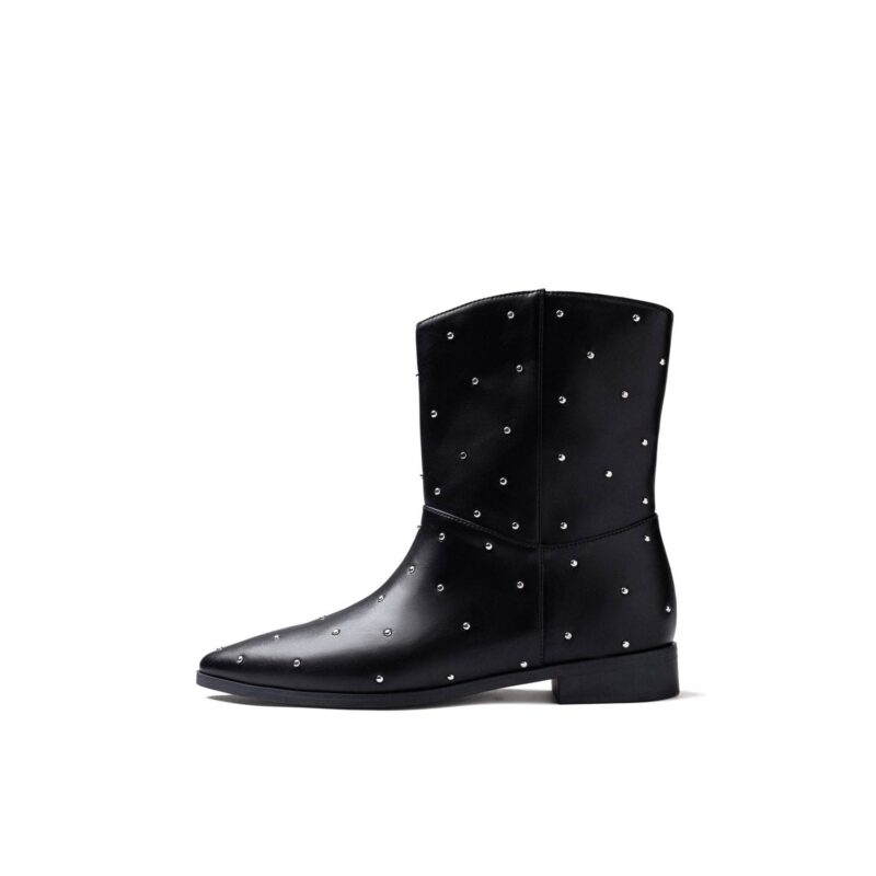 מגפיים לנשים 80282 שחור עם ניטים כסופים